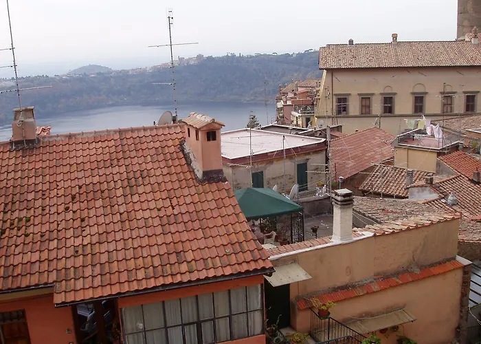 Diffuso Specchio Di Diana Otel 3*